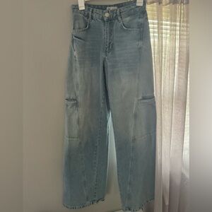 Zara, Stylish Light Blue, Mid Rise, Wide-Leg Jeans, Worn once.